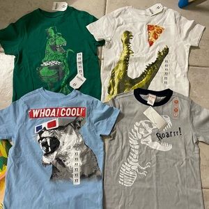 A lot of brand new dinosaur T- shirt - size XS (4) -NWT